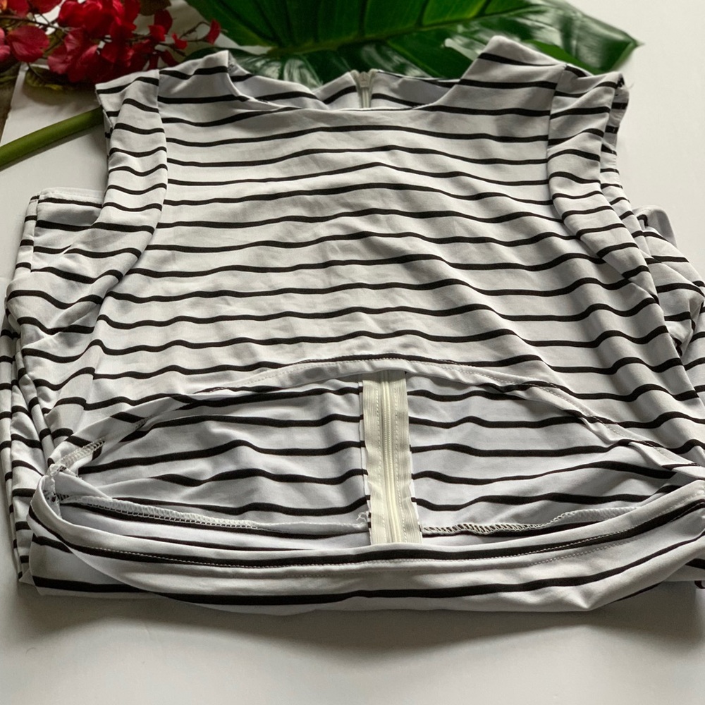 🌊Black & White Cut Out Mini Dress - Picture 5 of 6